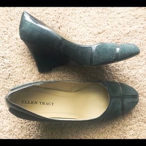 Ellen Tracy Gray Wedge Shoe Size 10